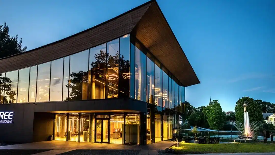 Zöld építés a természet ölén: A Cool4U Kft. irodája, Magyarországon